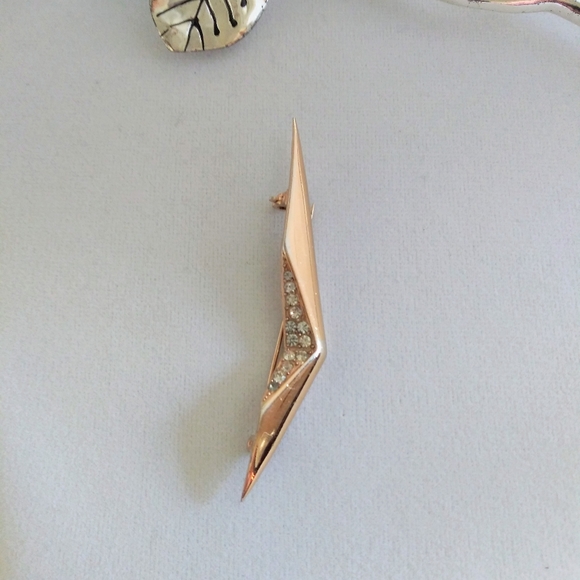 Vintage Park Lane Brooch - Picture 4 of 8